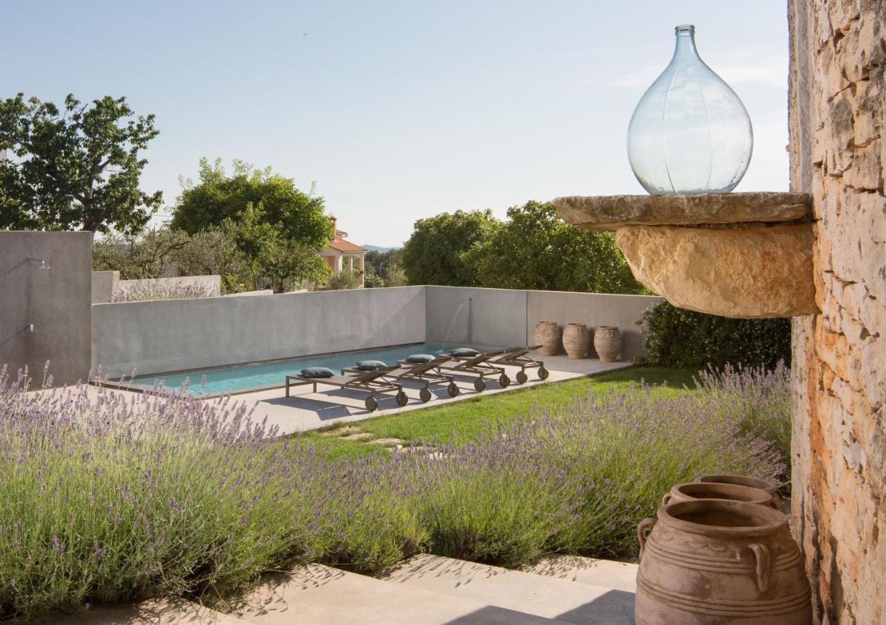Br Villas By Rent Istria Radetici Luaran gambar