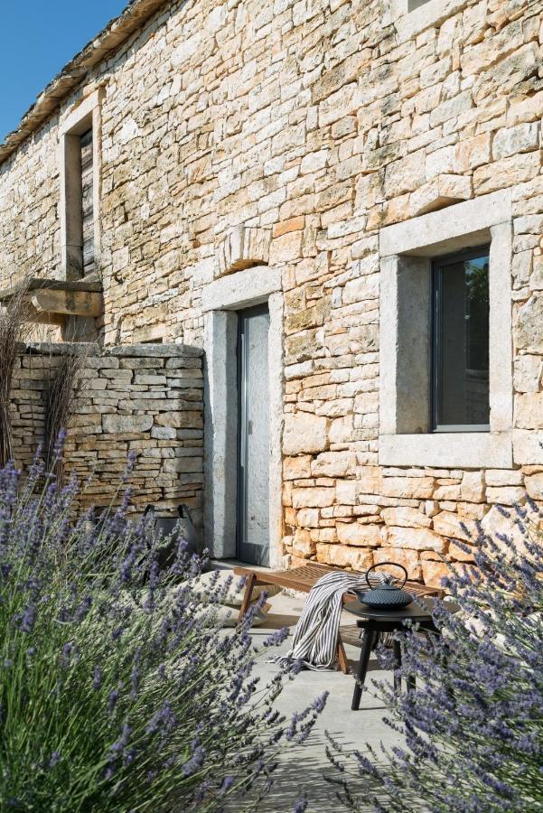 Br Villas By Rent Istria Radetici Luaran gambar